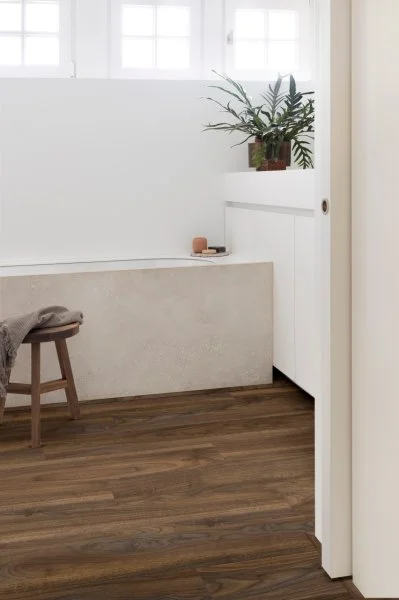 LVT-плитка Moduleo Roots Glue 0.55 English Walnut 20896BE в Нижнекамске