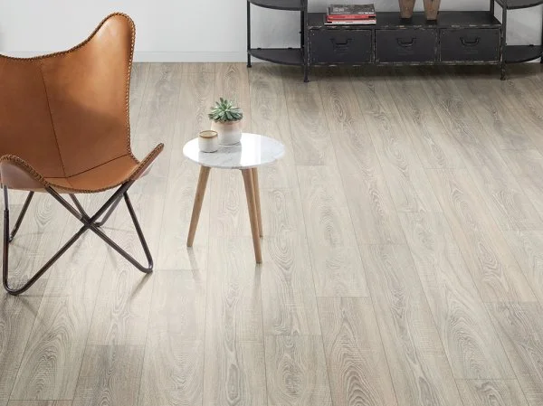 Ламинат Egger PRO 8/33 4V Дуб Бардолино серый EPL036 в Нижнекамске