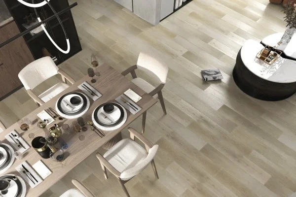 Кварц-виниловая плитка Refloor Fargo Comfort 1166-02 Дуб Спелый Миндаль (Градиент) в Нижнекамске