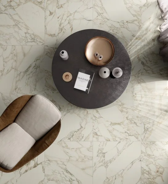 Керамогранит Italon Шарм Делюкс Арабескато Уайт 80х80 (Люкс и реттифицированная) в Нижнекамске